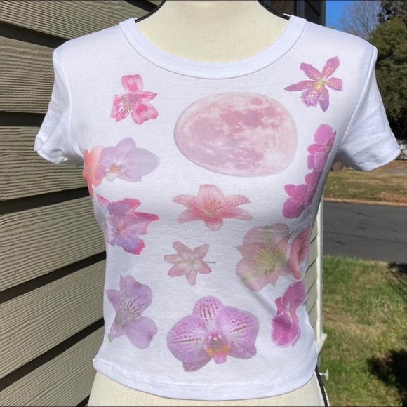 Moon and flowers baby tee - Picture 3 of 4